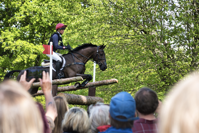 Crowds can be a distraction